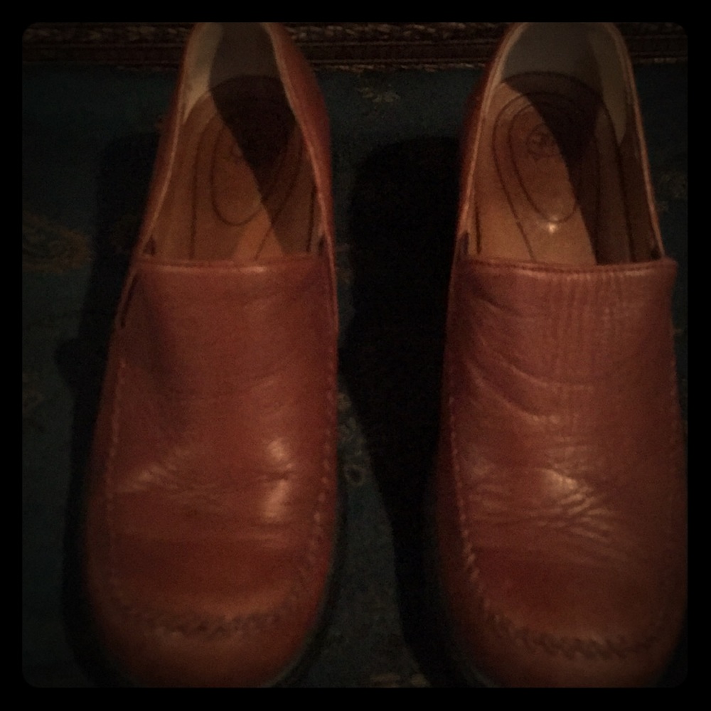 Caramel Ariat Clog in size 8.5